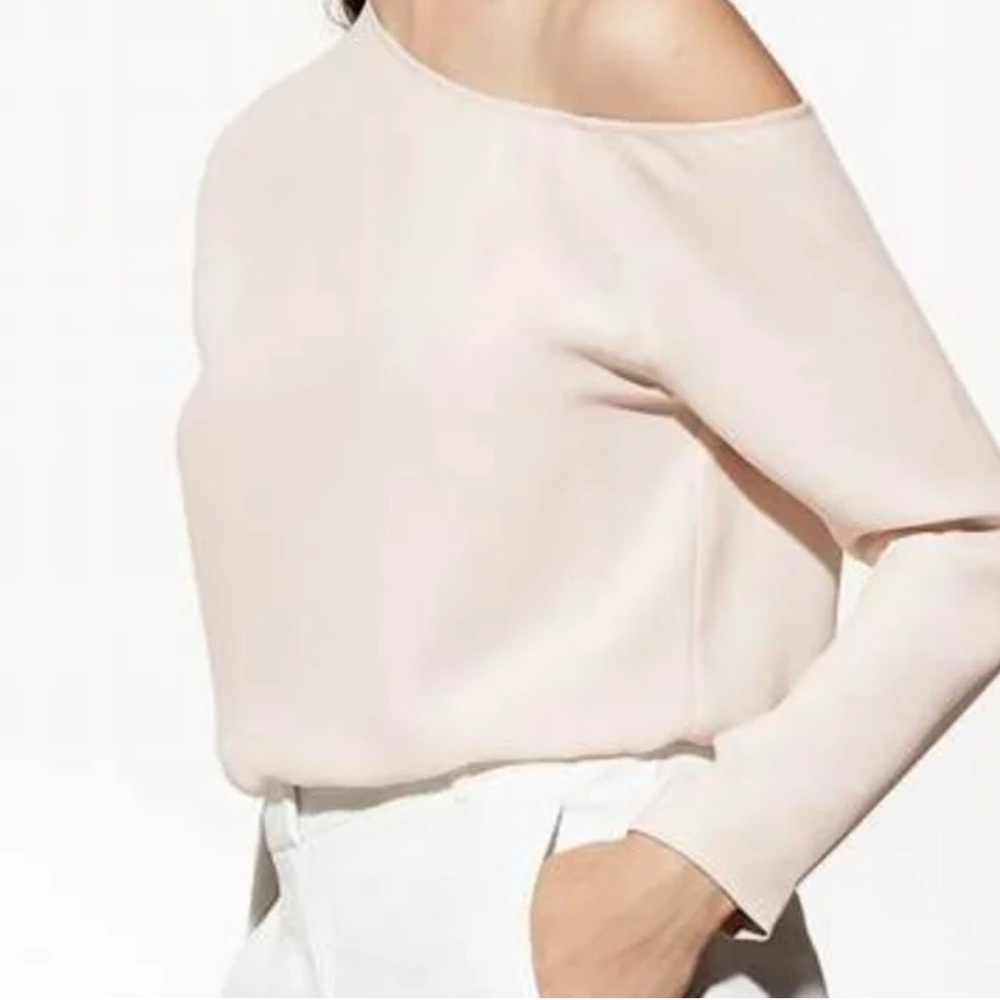 Babaton Elegant Cream Blouse
